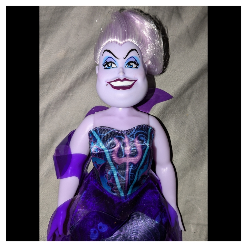 Disney Villains Black and Brights Collection Ursula doll